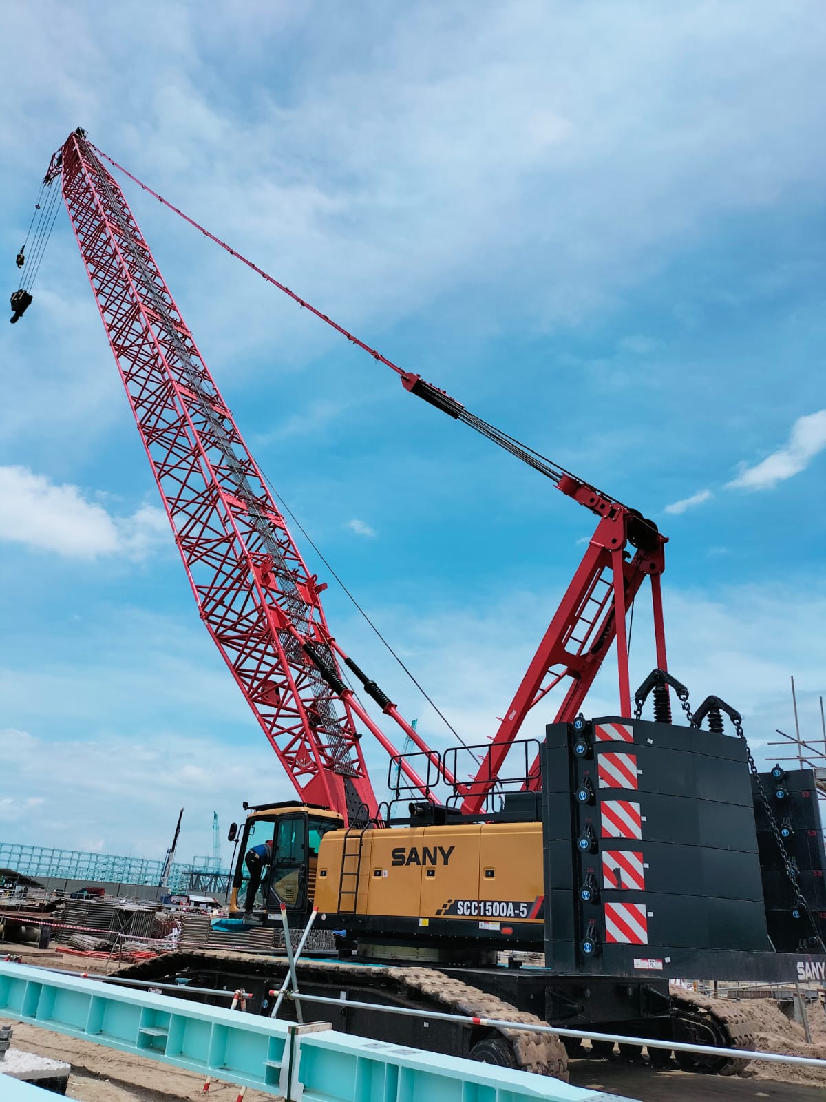 Sewa alat berat dan sewa crane Cilegon